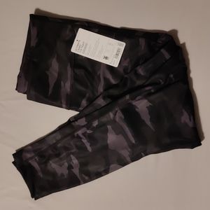 NWT Athleta Ultimate Camo 7/8 Tight